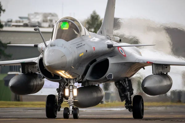 Força Aérea Francesa Dassault Rafale Avião Caça Taxiando Base Aérea — Fotografia de Stock