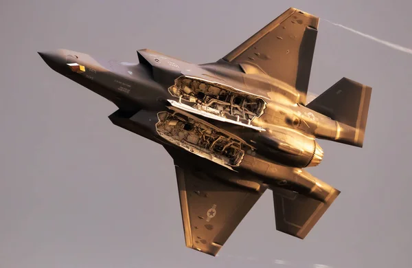 Air Force Lockheed Martin Lightning Stealth Wielozadaniowy Samolot Bojowy Otwartymi Obrazek Stockowy