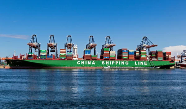 Kontenerowiec China Shipping Line Załadowany Suwnicami Bramowymi Porcie Rotterdamie Holandia — Zdjęcie stockowe