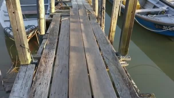 Pov Walking Wooden Bridge Group Colourful Wooden Traditional Fishing Boats — Wideo stockowe