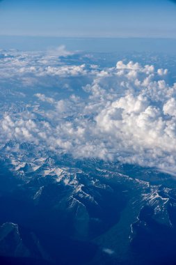 bulutlar düzlem görünümünü