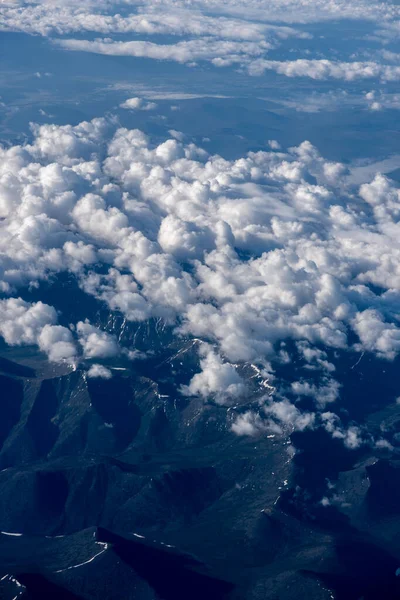 Vista de las nubes desde el plano — Foto de Stock
