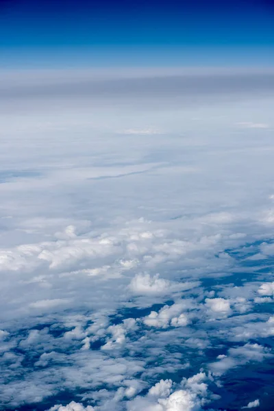 Vista das nuvens do plano — Fotografia de Stock