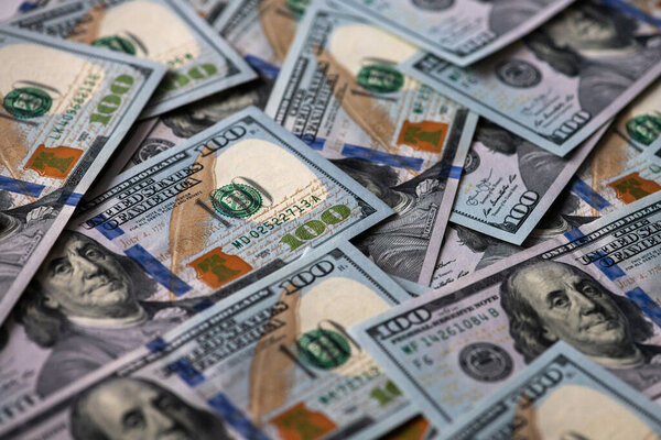 Многие банкноты американского происхождения