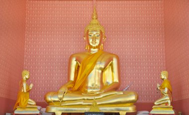 Tayland tapınak altın buddha heykeli