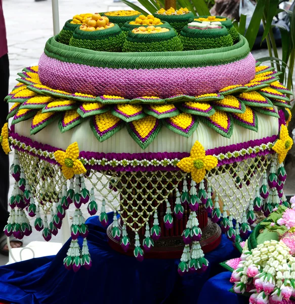 タイ風の布花の花輪 — ストック写真