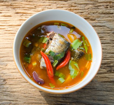 Baharatlı Limon otu çorbası uskumru