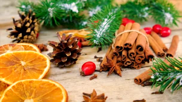 Aceites esenciales de Navidad en botellas. Enfoque selectivo. — Vídeos de Stock