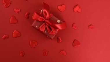 Sevgililer Günü için kalpleri olan güzel bir arka plan. Seçici odak.