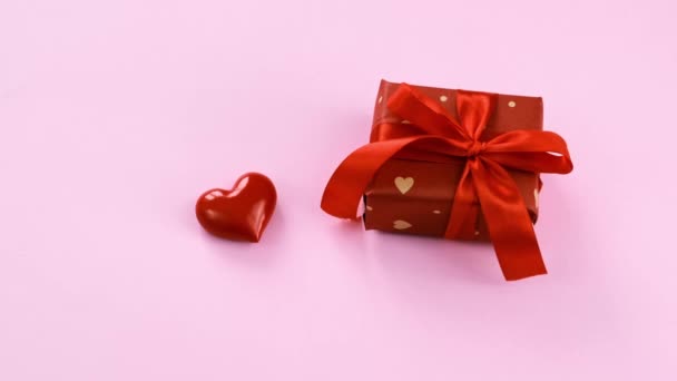 Fundo bonito com corações para o Dia dos Namorados. Foco seletivo. — Vídeo de Stock