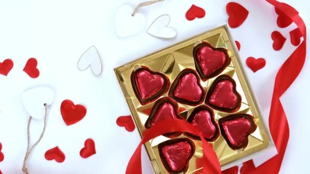 Hermoso fondo con corazones para el Día de San Valentín. Enfoque selectivo. — Vídeos de Stock