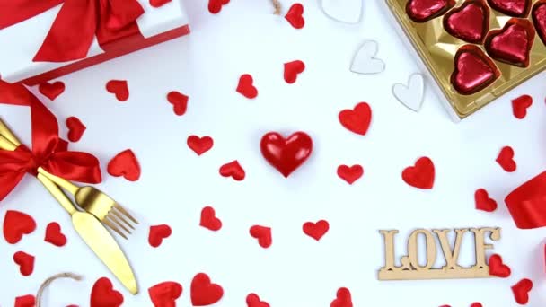 Schöner Hintergrund mit Herzen zum Valentinstag. Selektiver Fokus. — Stockvideo