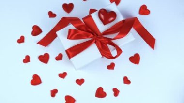 Sevgililer Günü için kalpleri olan güzel bir arka plan. Seçici odak.