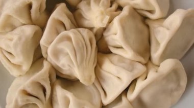 Khinkali, Gürcistan mutfağının üzerinde. Seçici odak.