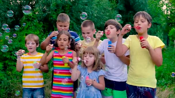 Стоковые Видео Детский Удар ⬇ Скачать Футажи Детский Удар.