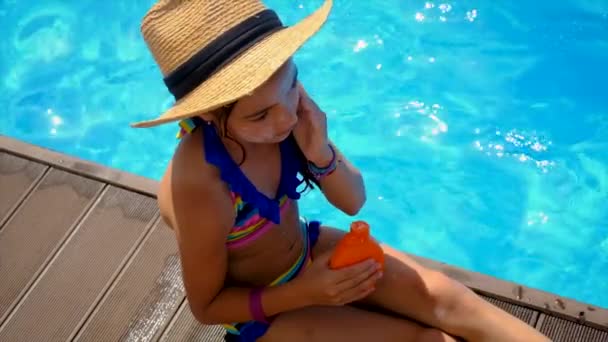 Child Applying Sunscreen Selective Focus Kid — Vídeos de Stock