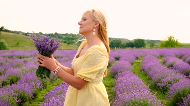 Woman Lavender Field Selective Focus Nature — Stock video
