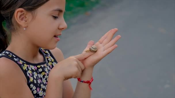 Child Studying Snail Park Selective Focus Nature — 图库视频影像