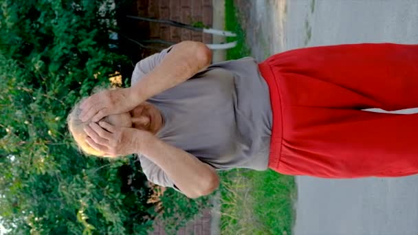 Grandmother Has Headache Road Selective Focus Hurts — Stok Video