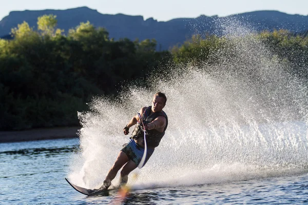 Waterskiën in parker arizona — Stockfoto