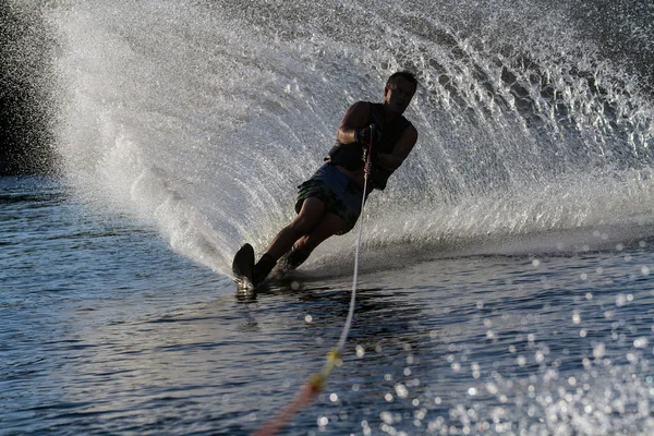 Waterskiën in parker arizona — Stockfoto