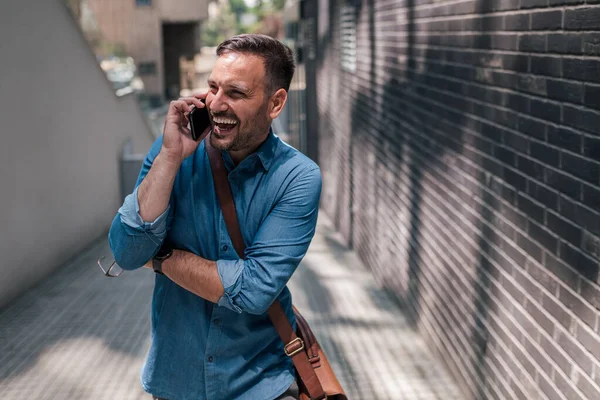 Smiling Male Professional Talking Smart Phone Happy Businessman Carrying Laptop — Φωτογραφία Αρχείου