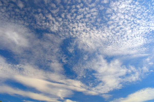 Красивое голубое небо