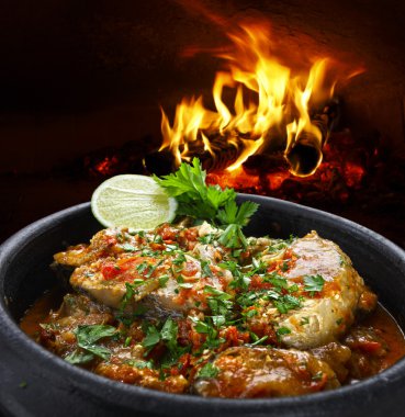 Deniz mahsulleri güveci