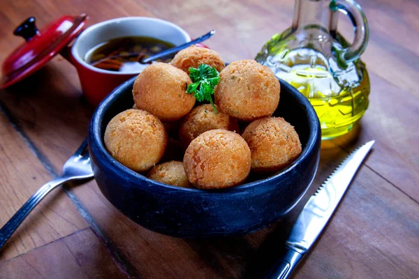 Des Boulettes Riz Frit Traditionnel Brésil Est Appelé Bolinho Arroz — Photo