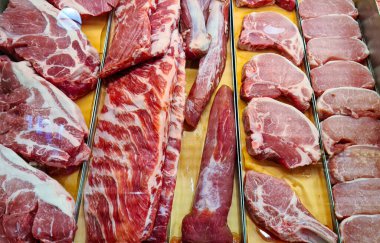 Etli kasap, domuz eti.