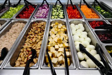 self servis yemekleri ve salata restoranı.