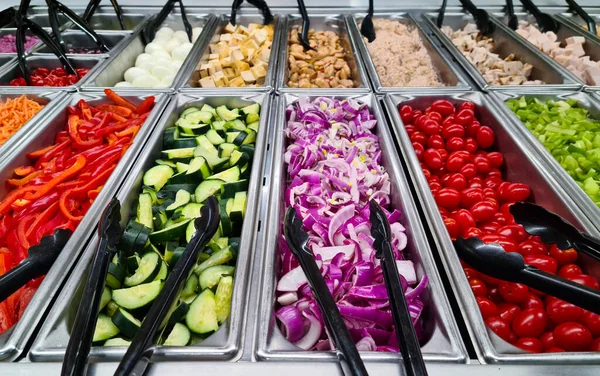 self servis yemekleri ve salata restoranı.