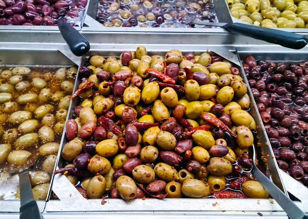 Assorted Olives Bulk Market — Fotografia de Stock