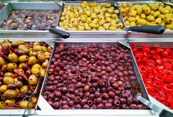 Assorted Olives Bulk Market — Fotografia de Stock