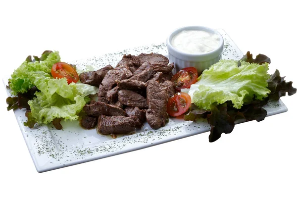 Filet Mignon Met Salade Witte Saus Geïsoleerd — Stockfoto