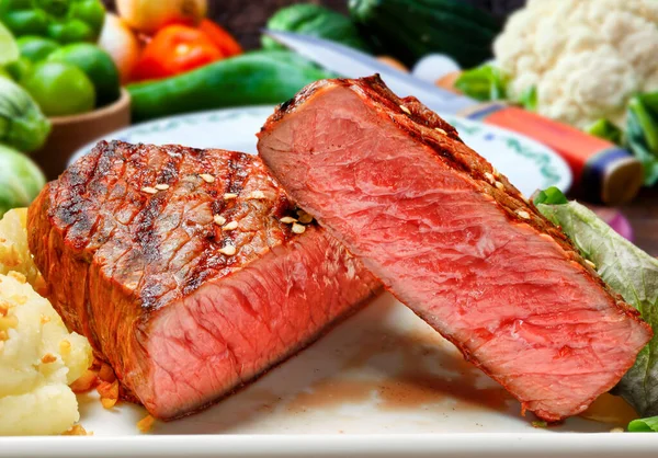 Gesneden Gegrilde Biefstuk Geserveerd Aan Poin — Stockfoto