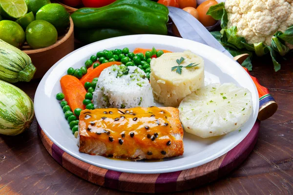 Grilled Salmon Pineapple Rice Vegetables — Stock Photo, Image