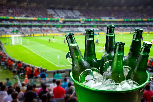 Bier Fußball Bei Der — Stockfoto