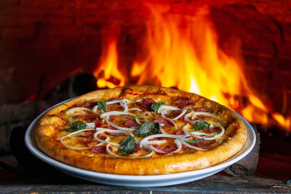 Pizza Assada Forno Lenha — Fotografia de Stock