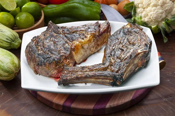 Pirzola Baltalı Biftek — Stok fotoğraf
