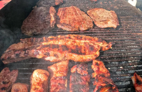 Parrilla Argentina Traditionele Barbecue Gemaakt Met Ember Rechtstreeks Uit Het — Stockfoto