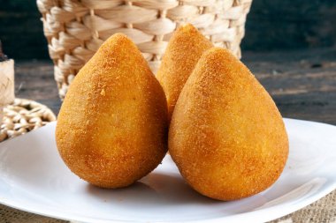 Tavuk Coxinha, Brezilya aperatifi.