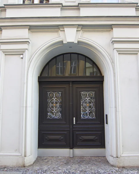Gammal vintage arch dörr — Stockfoto