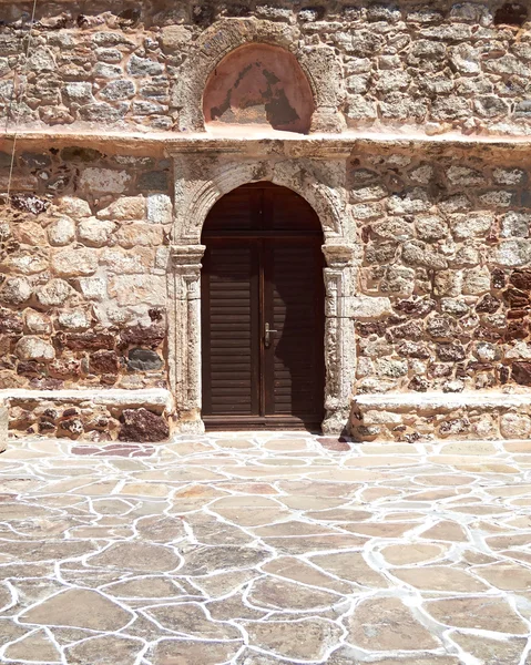 Porta da igreja, ilha de Milos — Fotografia de Stock