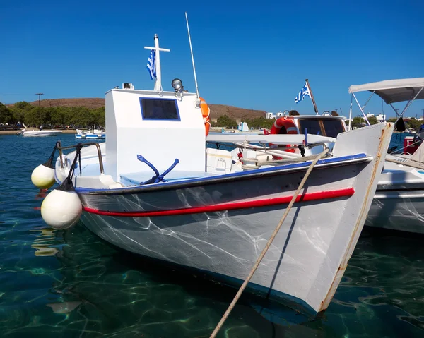 Barco de pesca tradicional griega, caique — Foto de Stock