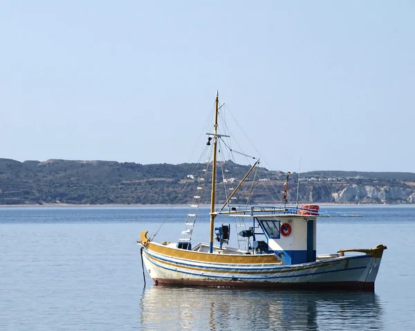 Bateau de pêche grec traditionnel "kaiki " — Photo