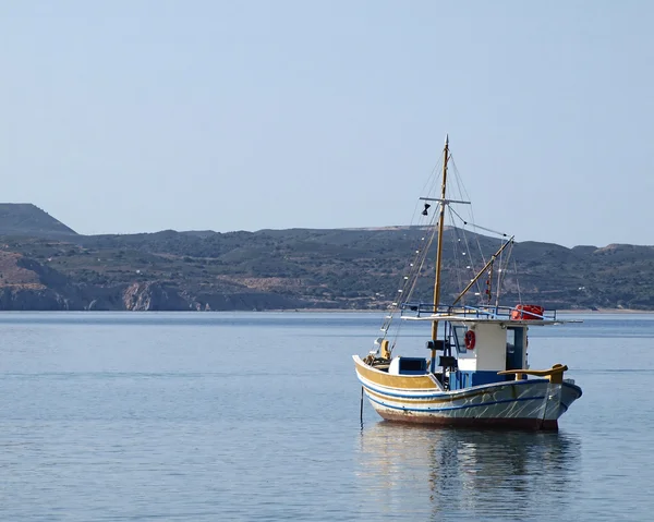 Traditionell grekisk fiskebåt "kaiki" — Stockfoto