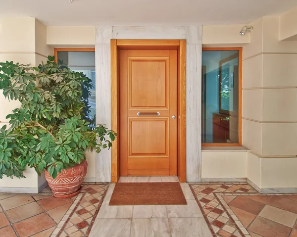 Moderna hus dörr, Aten Stockfoto