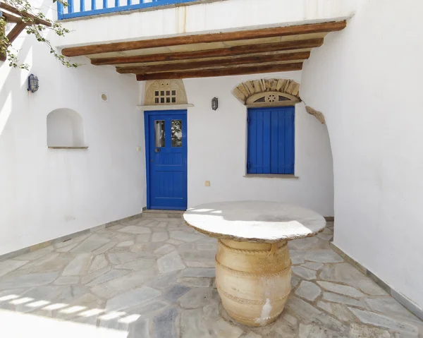 Picturesque mediterranean house entrance — Stock Photo, Image