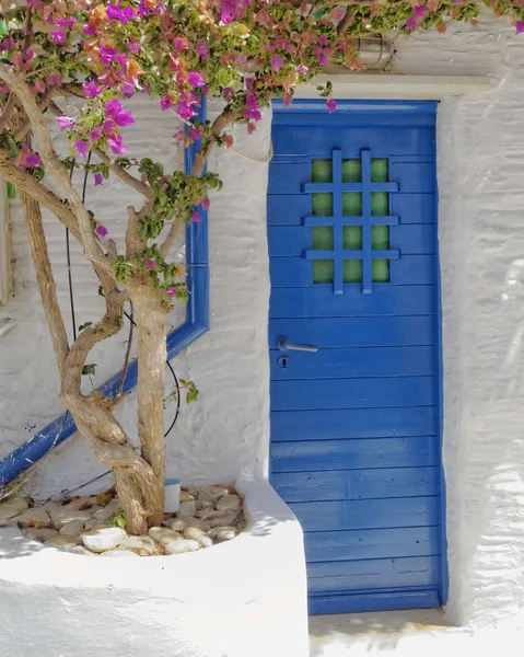 Mediterranean island house facade — Stock Photo, Image